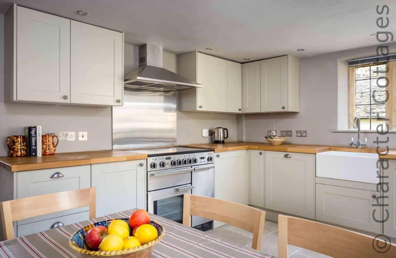 Shenley Villa Broadwell  ภายนอก รูปภาพ